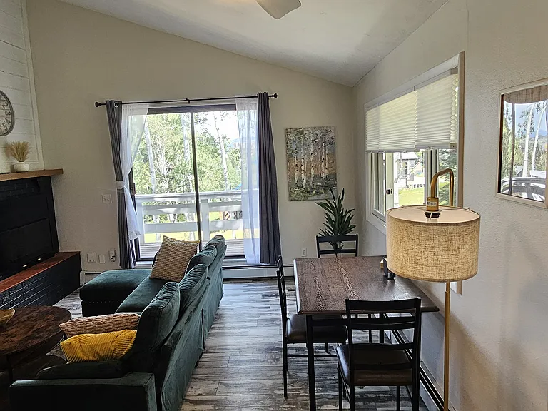 2735 Alpenglow Way #B — Photo 5