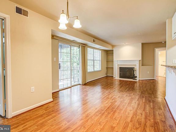 4th image of 9800 Lake Pointe Ct APT 301