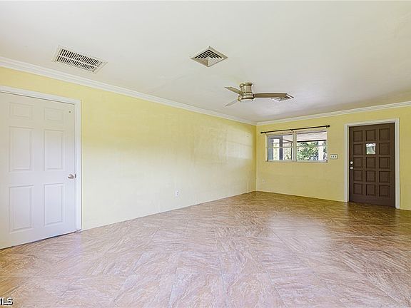 4th image of 4616 Eugene St