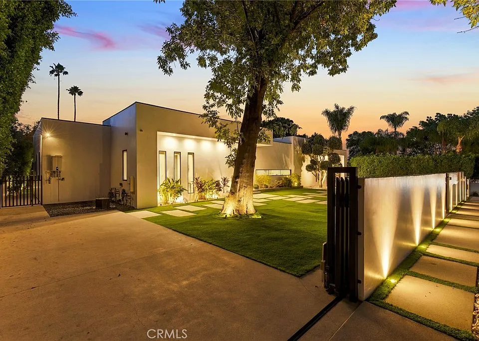 20141 Wells Dr