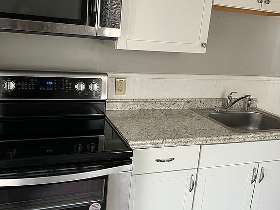 5th image of 1144 W 9th St Floor 2