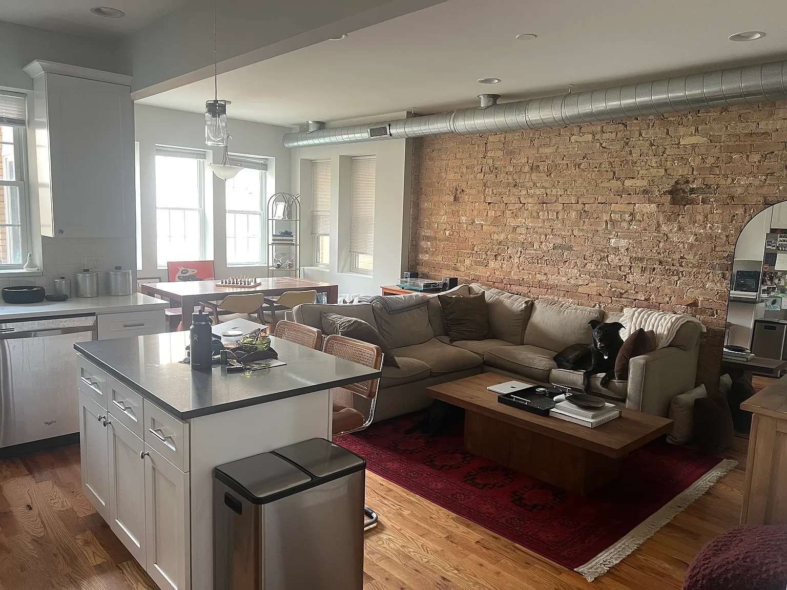 2 bed, 1200 sqft, $3,000 — Photo 2
