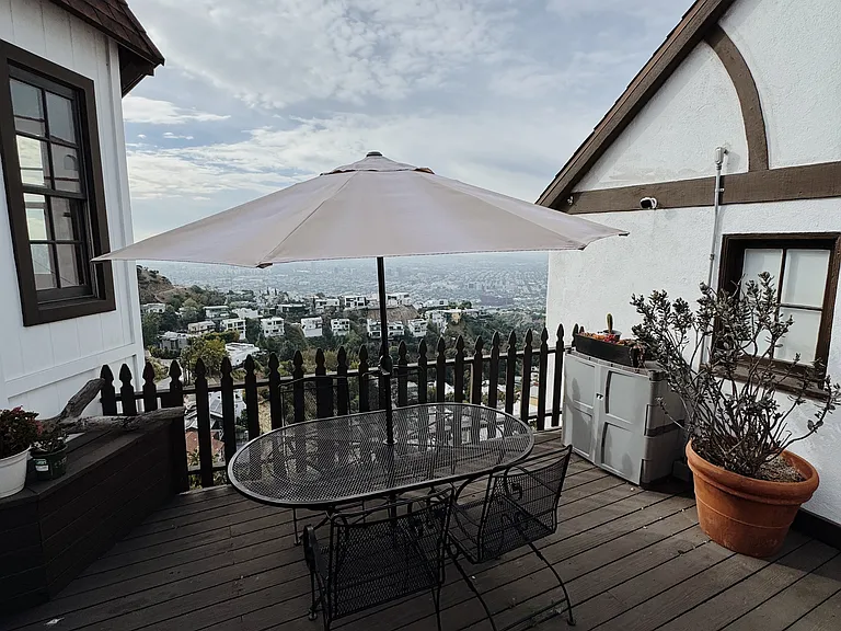 8888 Appian Way — Photo 23