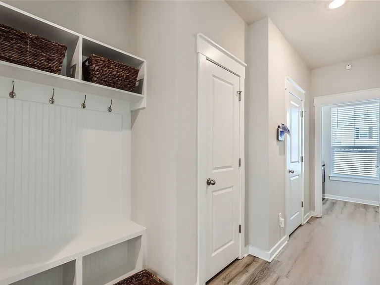 2233 Rocoso Trl — Photo 5