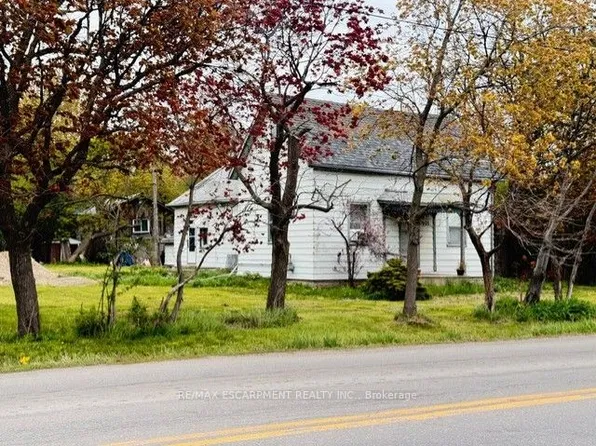 441 Mud St E, Hamilton, ON L8J 3B6