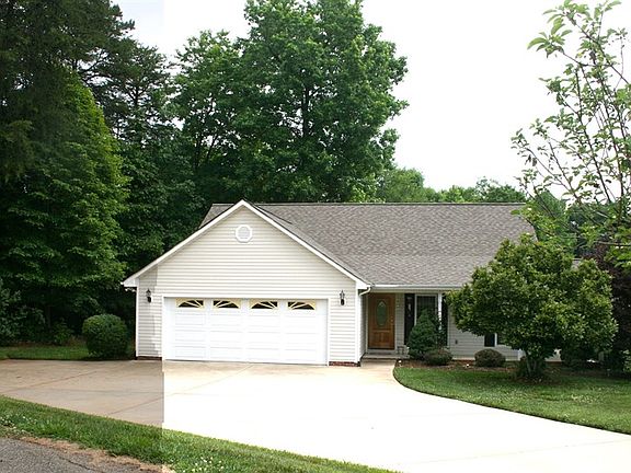 5th image of 4005 Old Oak Ln