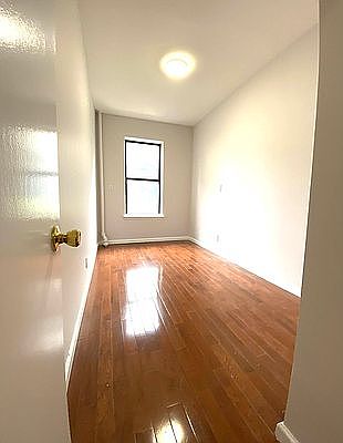 3rd image of 186 Clymer St #11A