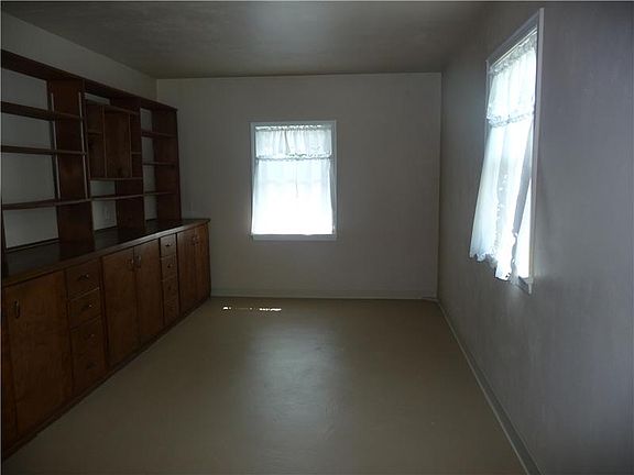 5th image of 312 Raines St