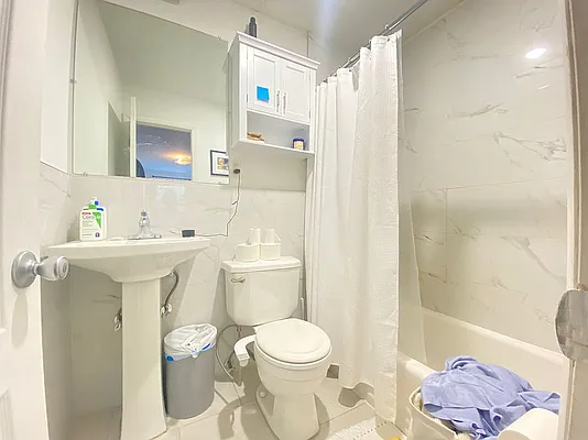 Rented by Dream Space Realty | media 25