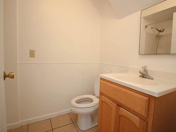 5th image of 28 Leffingwell Dr
