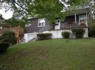575 Phillips St, Hellertown, PA 18055