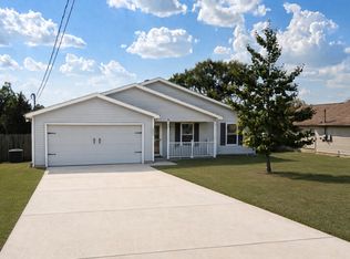 325 Lake Forest Dr, La Vergne, TN 37086