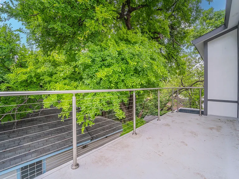 1301 Compton St — Photo 10