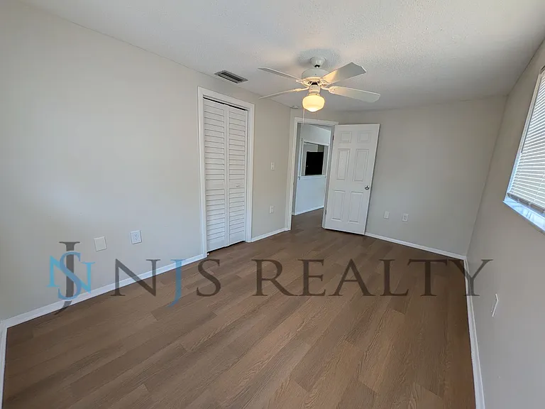7024 Rockwood Dr — Photo 7