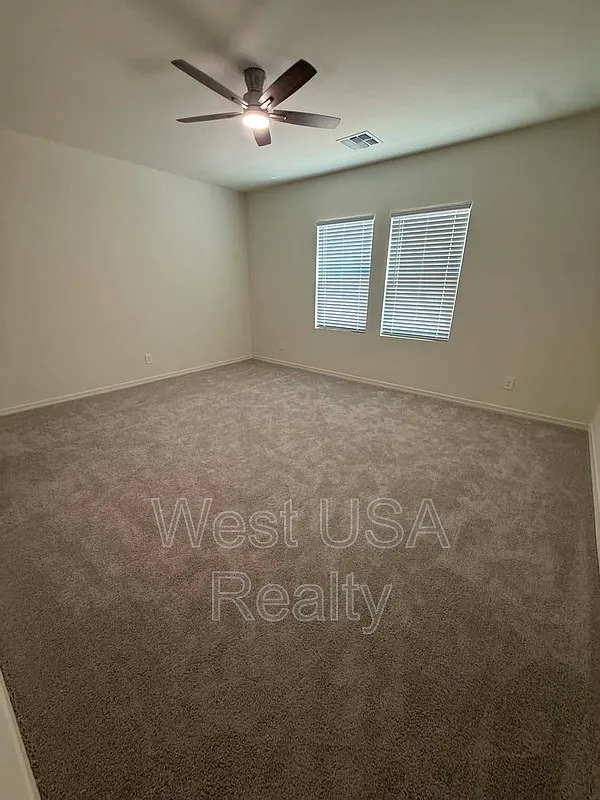 4 bed, 3.0 bath, 1912 sqft, $2,299 — Photo 3
