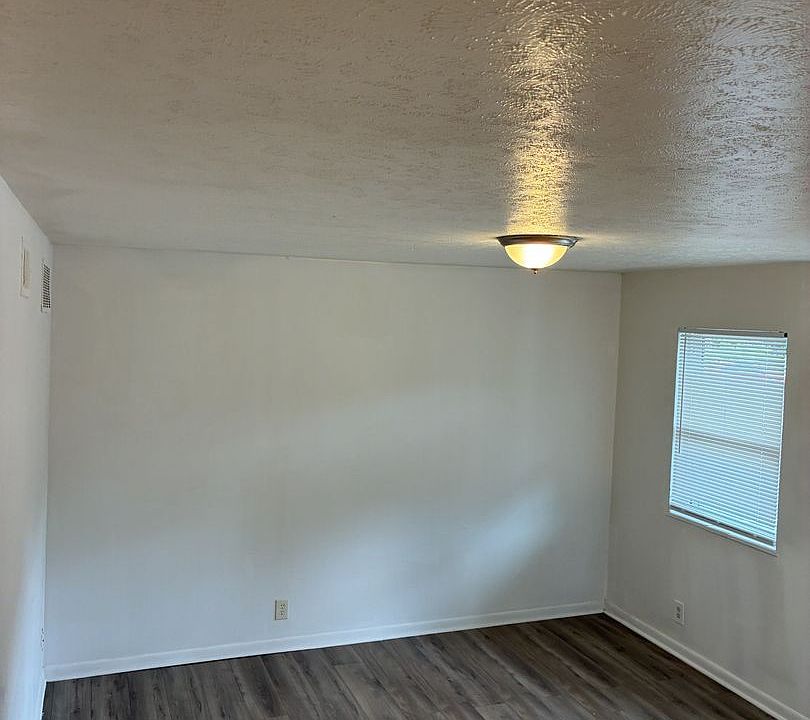 1st image of 4115 Pinecroft Dr #15-04
