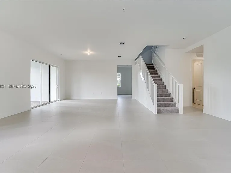 4480 SW 122nd Ter — Photo 2