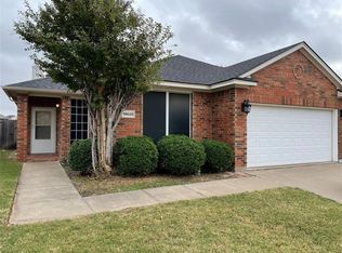 10628 Foothill Dr, Fort Worth, TX 76131