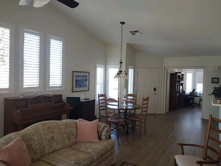 4340 Ironwood Dr — Photo 7