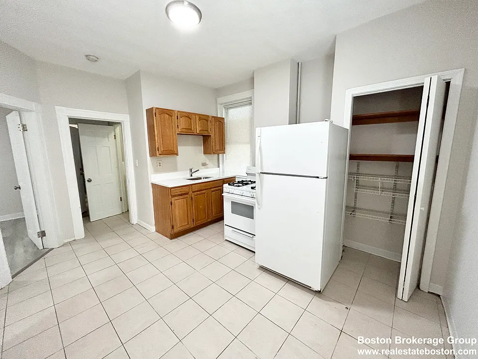 160-165 Gove St #1