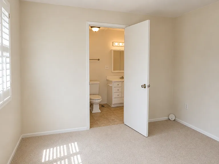 419 Alvarado Ave — Photo 13