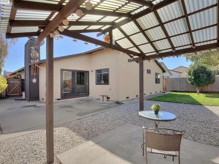 4300 Feldspar Ct — Photo 17