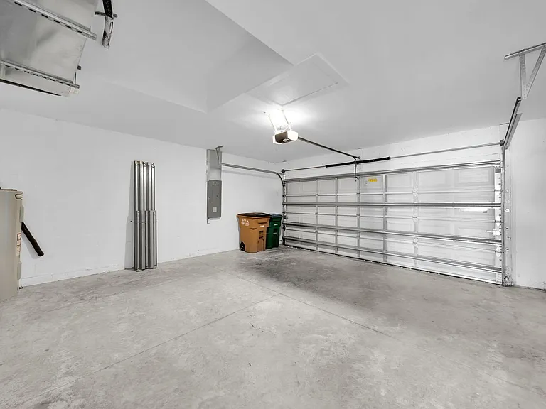 2835 NW Embers Ter — Photo 10