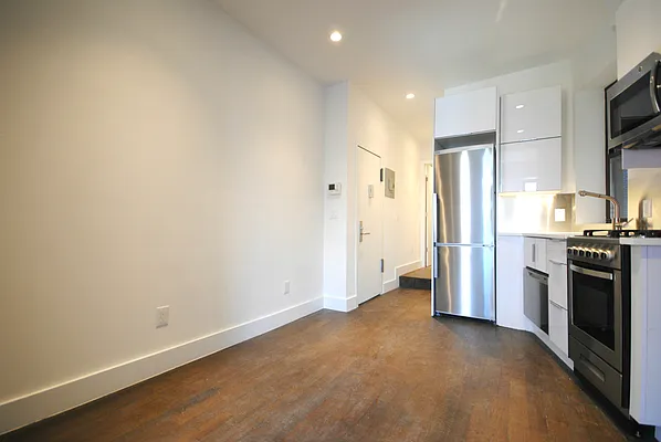 Rented by Bold New York | media 21