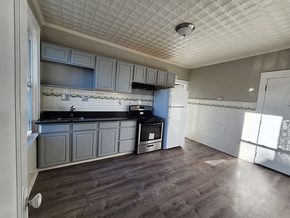 1st image of 1 W Somerset St #4