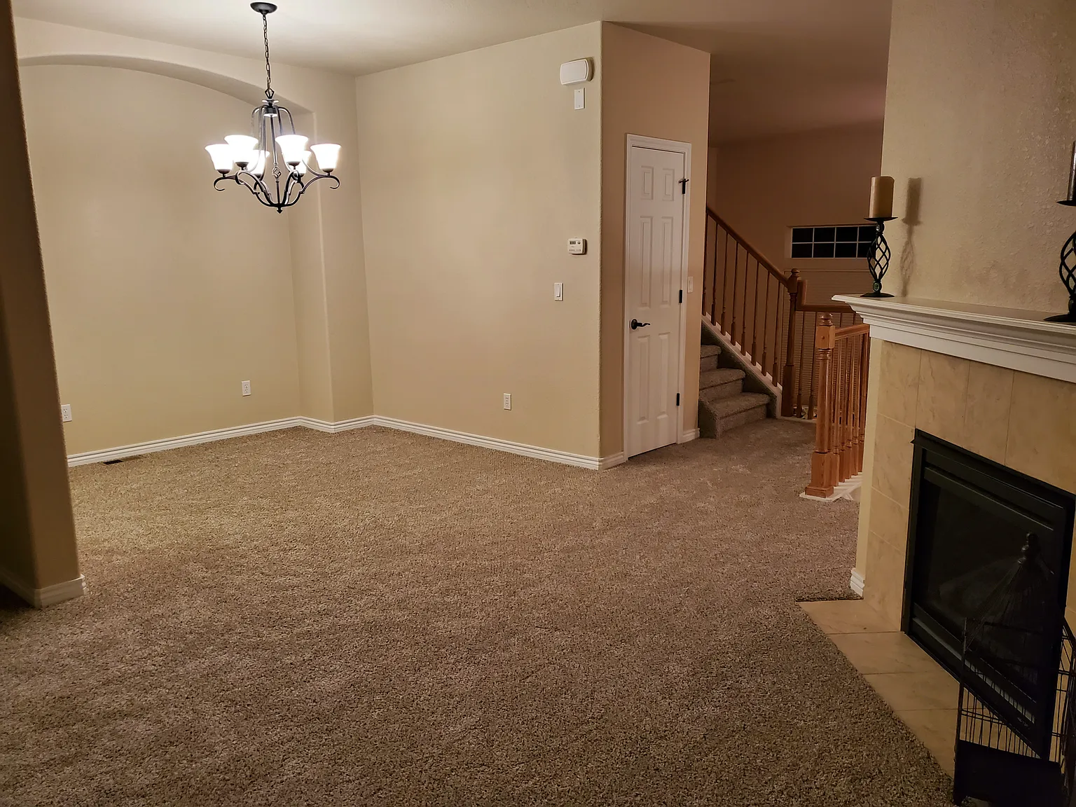 3 bed, 2.5 bath, 2239 sqft, $2,300 — Photo 4