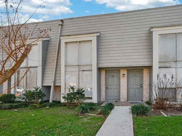 5929 Queensloch Dr, Houston, TX