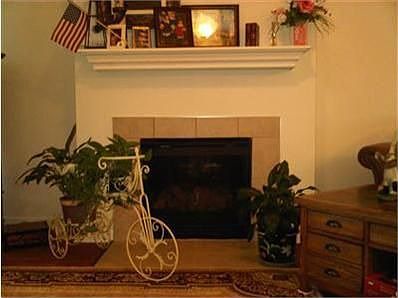 4th image of 905 Green Ct