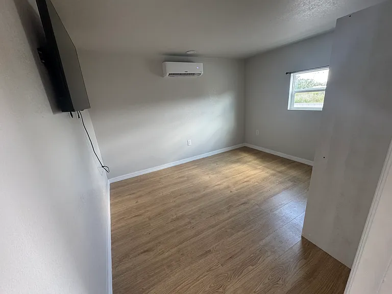 2507 Coronet Ct — Photo 3
