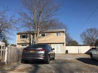 453 Main St, West Sayville, NY 11796