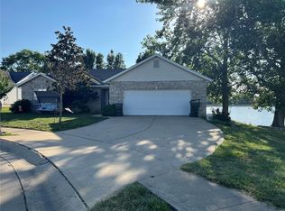1037 Turtle Dove Trl, Waterloo, IL 62298