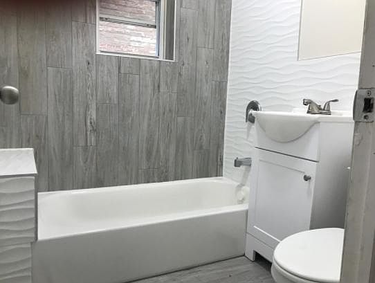 3rd image of 147 Wilkinson Ave #2-SECTION8