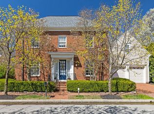 39 Pickett Pl, New Albany, OH
