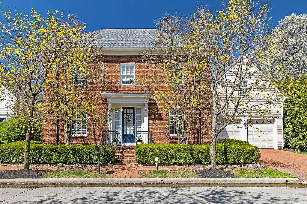 39 Pickett Pl photo 1