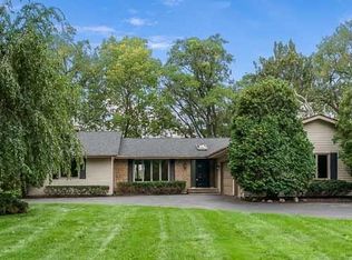 11528 Tanawingo Trl, Roscoe, IL 61073