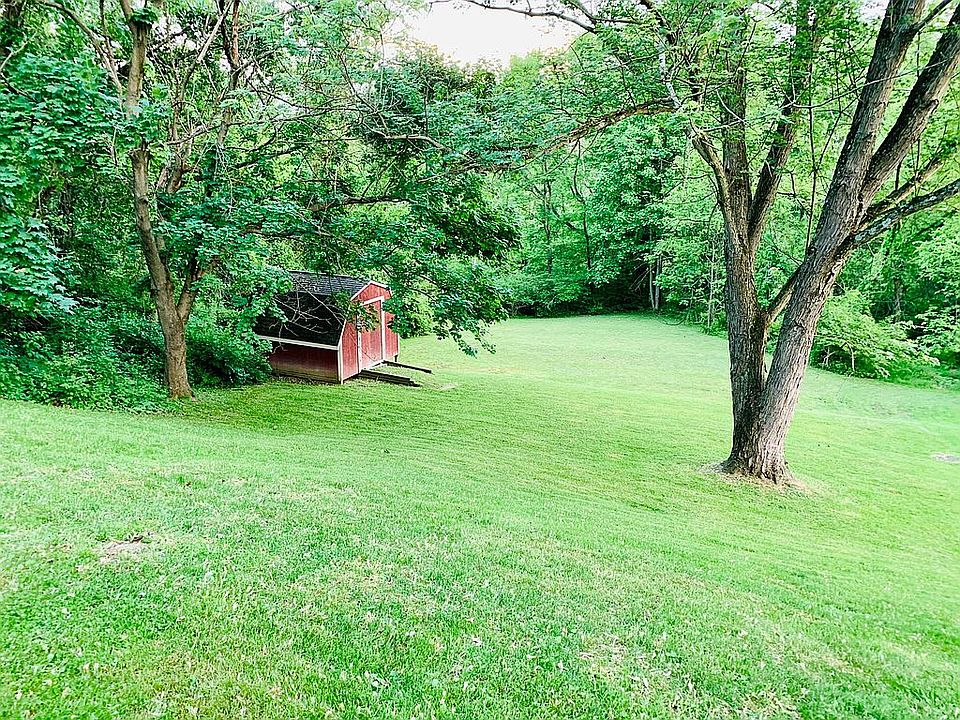 2nd image of 60 Eastwood Ln