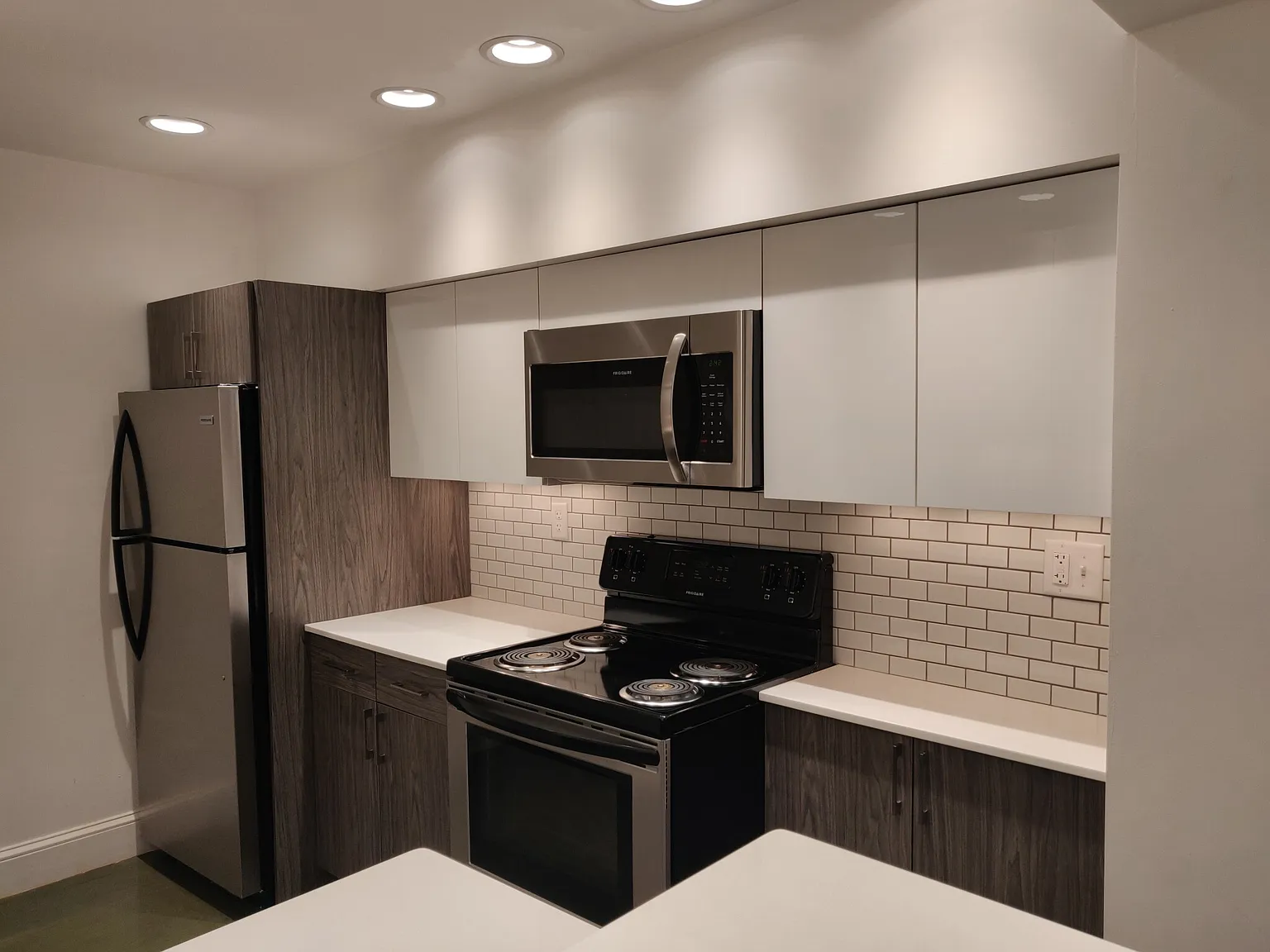 2 bed, 1.0 bath, $4,275 — Photo 1