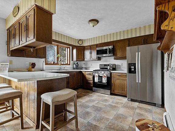 3rd image of 3726 Sheramy Dr