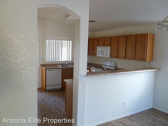 3rd image of 40438 N Scott Way