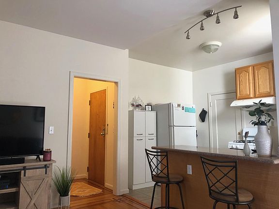 3rd image of 1451 Taylor St APT 8