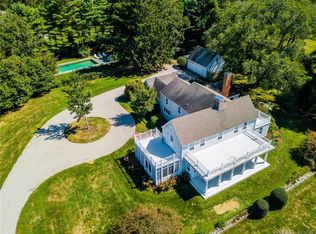 232 Old Black Point Rd, Niantic, CT 06357