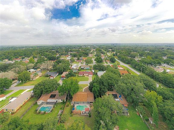5th image of 805 Scenic Heights Dr