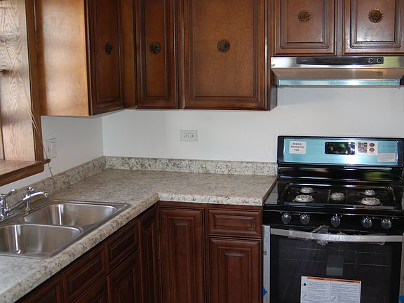 2nd image of 10320 Chaucer St APT 2