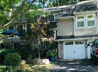 9941 Roe Ave, Overland Park, KS 66207