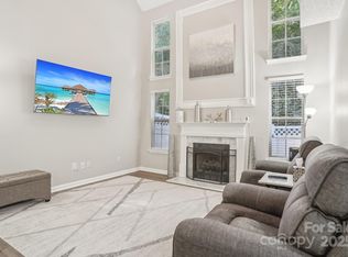 8108 Christmas Ct, Charlotte, NC 28216