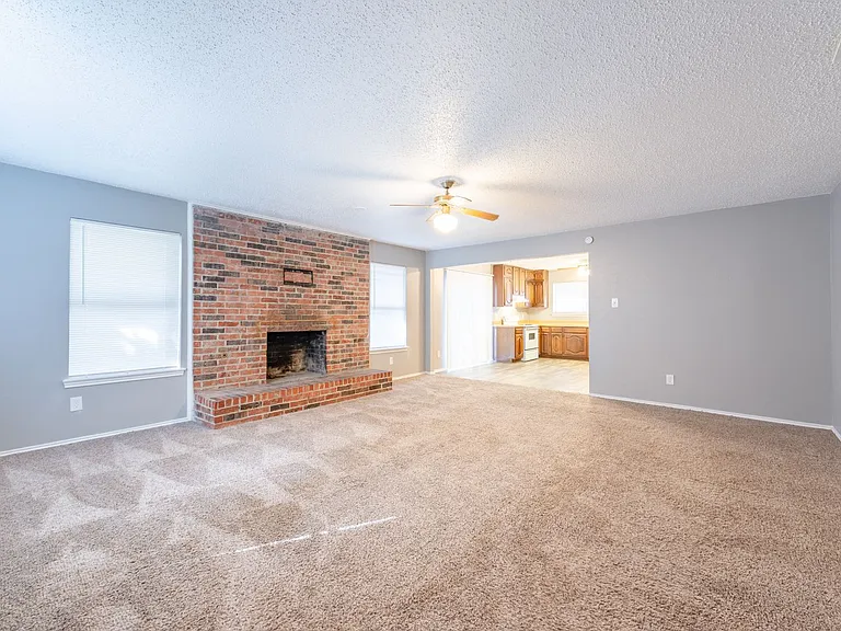 4605 & 4607 Menzer Rd — Photo 13